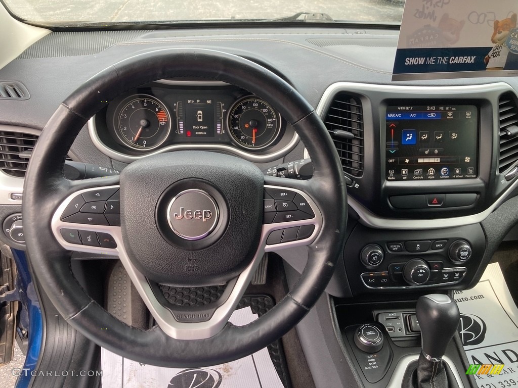2018 Cherokee Latitude Plus 4x4 - Patriot Blue Pearl / Black photo #18