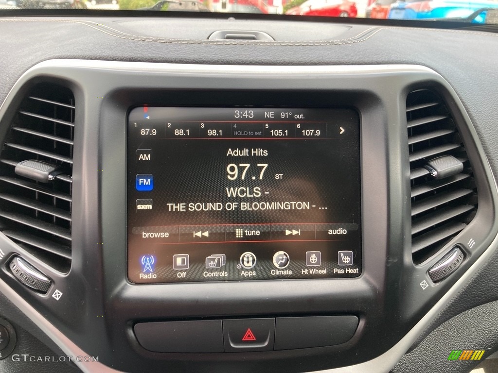 2018 Cherokee Latitude Plus 4x4 - Patriot Blue Pearl / Black photo #29