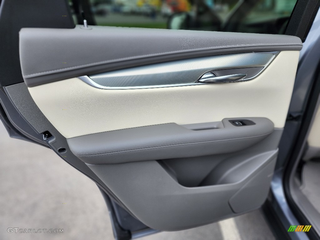 2022 Cadillac XT5 Premium Luxury AWD Cirrus Door Panel Photo #146210808
