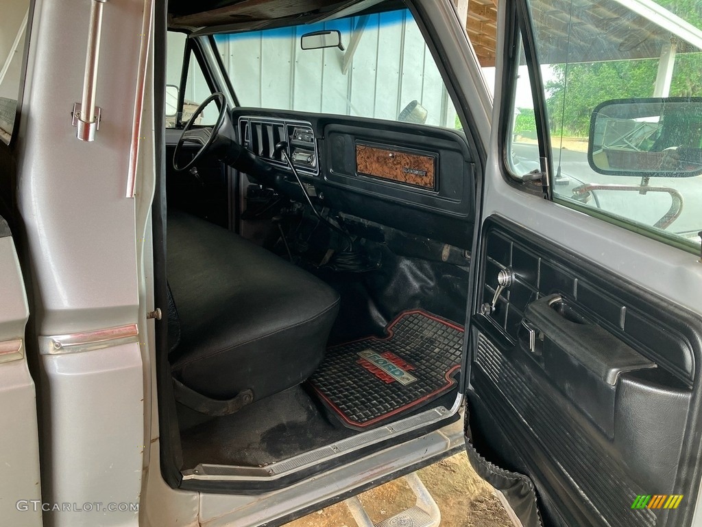 1979 Ford F350 Ranger Regular Cab 4x4 Front Seat Photo #146210934
