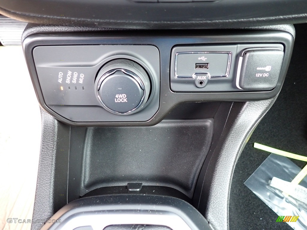 2023 Renegade Latitude 4x4 - Slate Blue Pearl / Black photo #17