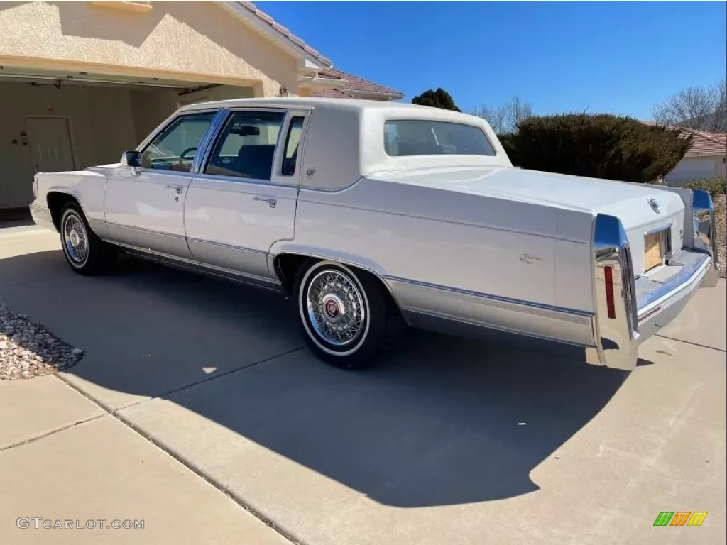 White 1991 Cadillac Brougham Standard Brougham Model Exterior Photo #146211339