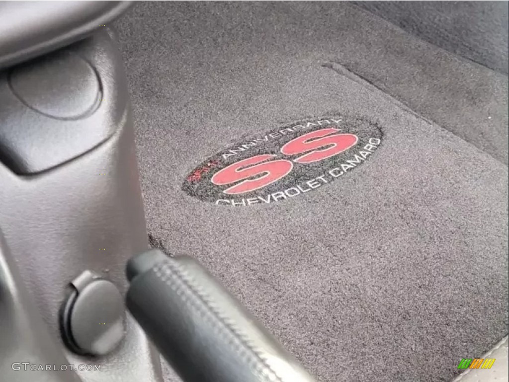 2002 Chevrolet Camaro Z28 SS 35th Anniversary Edition Convertible Marks and Logos Photo #146218428