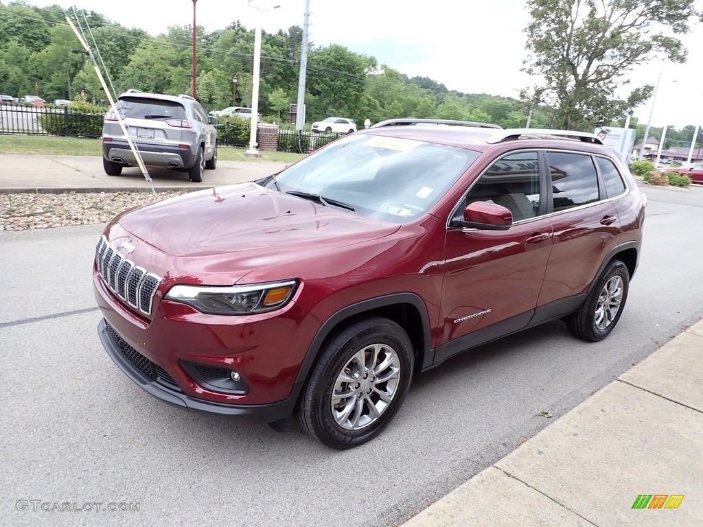 2021 Cherokee Latitude Lux 4x4 - Velvet Red Pearl / Black photo #4