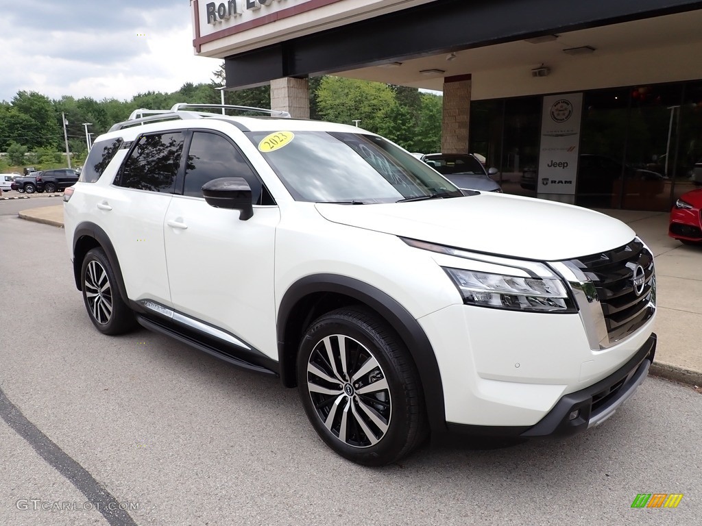 2023 Pathfinder Rock Creek 4x4 - Pearl White Tricoat / Charcoal photo #8