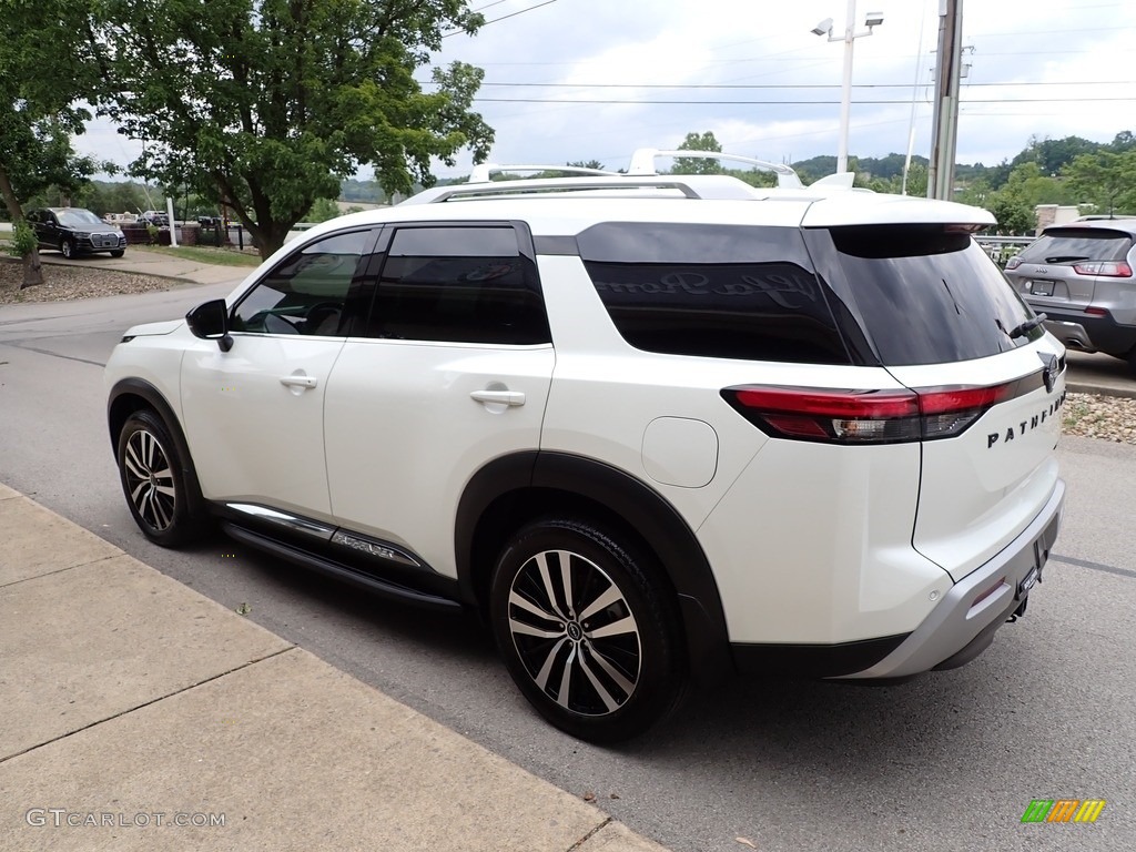 2023 Pathfinder Rock Creek 4x4 - Pearl White Tricoat / Charcoal photo #10