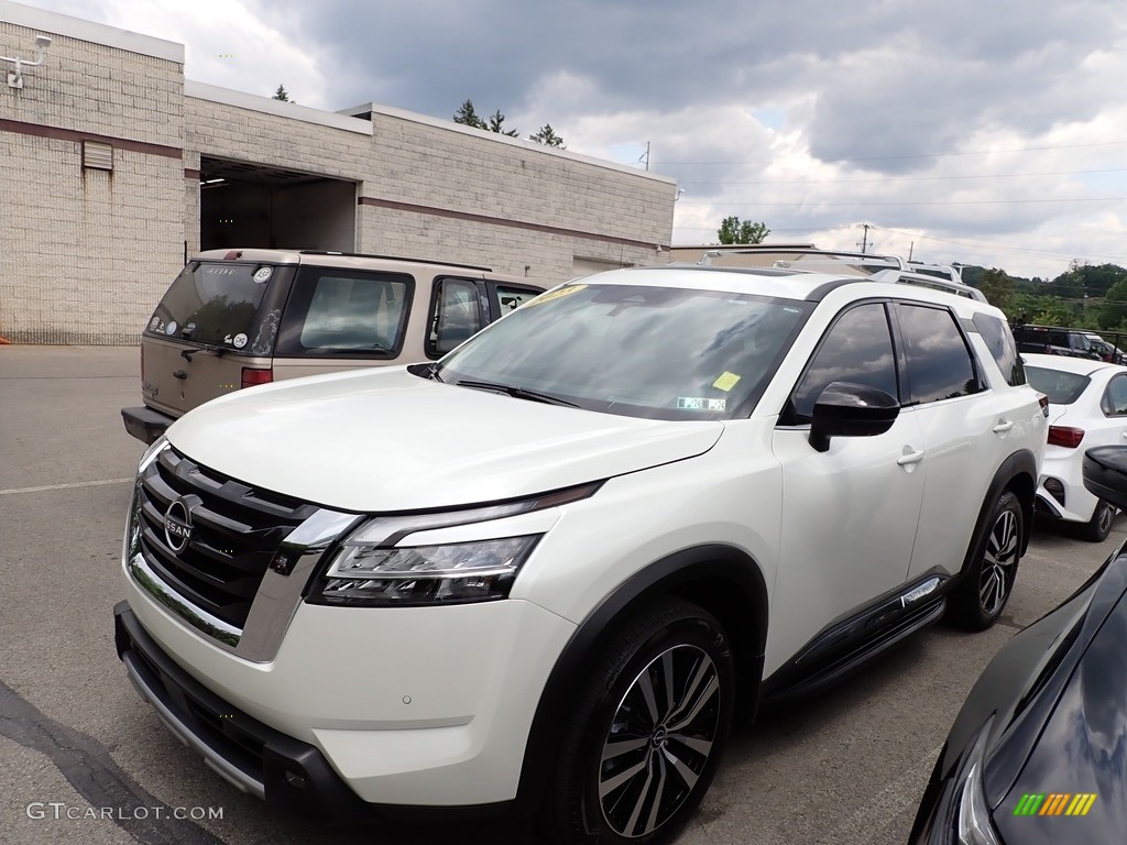 2023 Pathfinder Rock Creek 4x4 - Pearl White Tricoat / Charcoal photo #11