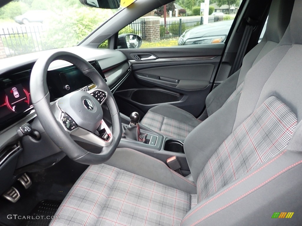 Titan Black/Scalepaper Plaid Interior 2022 Volkswagen Golf GTI S Photo #146220999