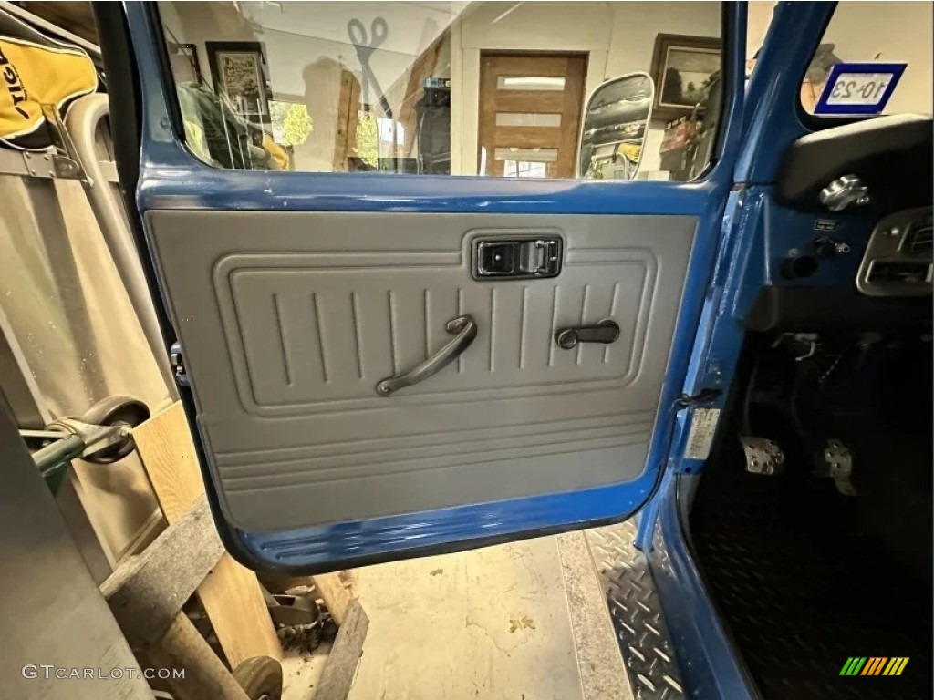 1982 Toyota Land Cruiser FJ40 Gray Door Panel Photo #146221353