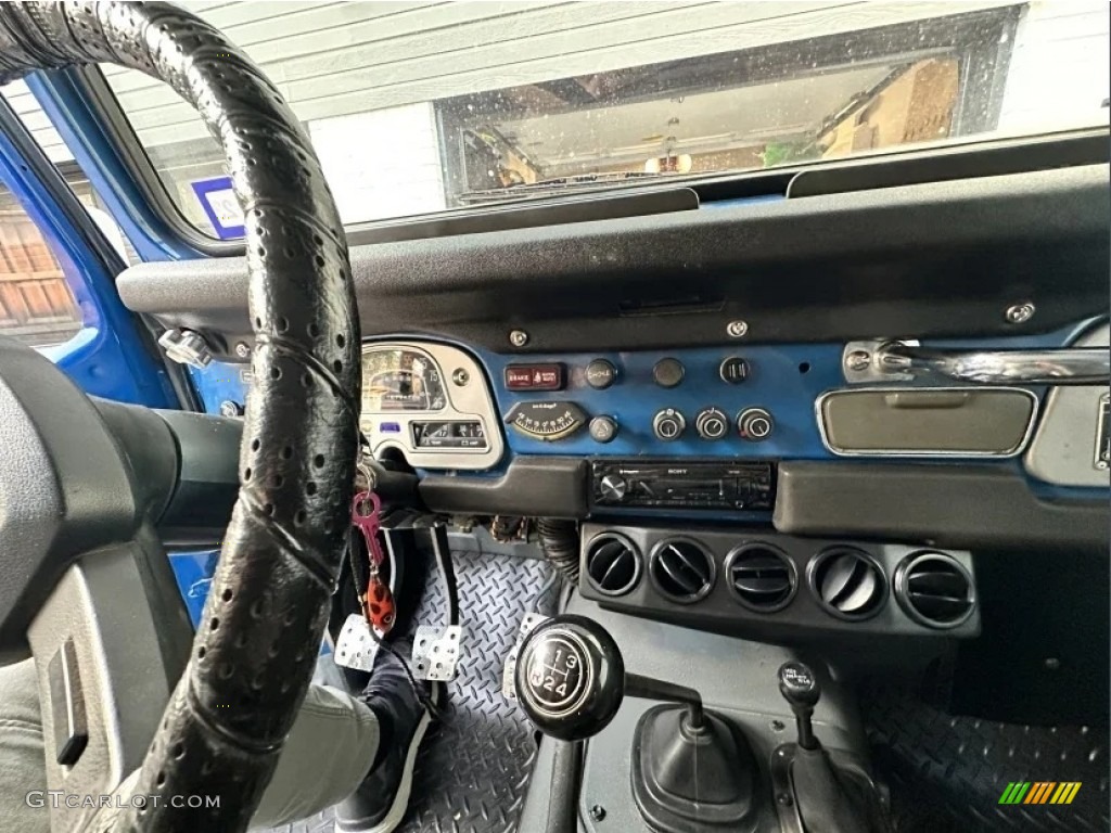 1982 Toyota Land Cruiser FJ40 Transmission Photos