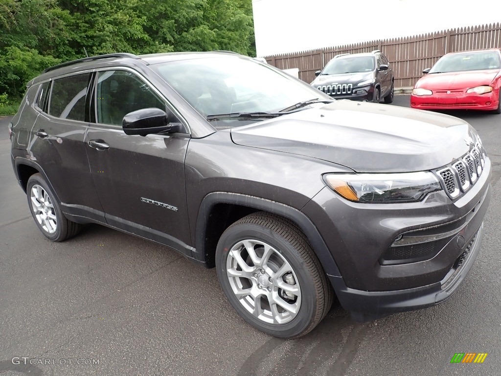 Granite Crystal Metallic 2023 Jeep Compass Latitude Lux 4x4 Exterior Photo #146221440