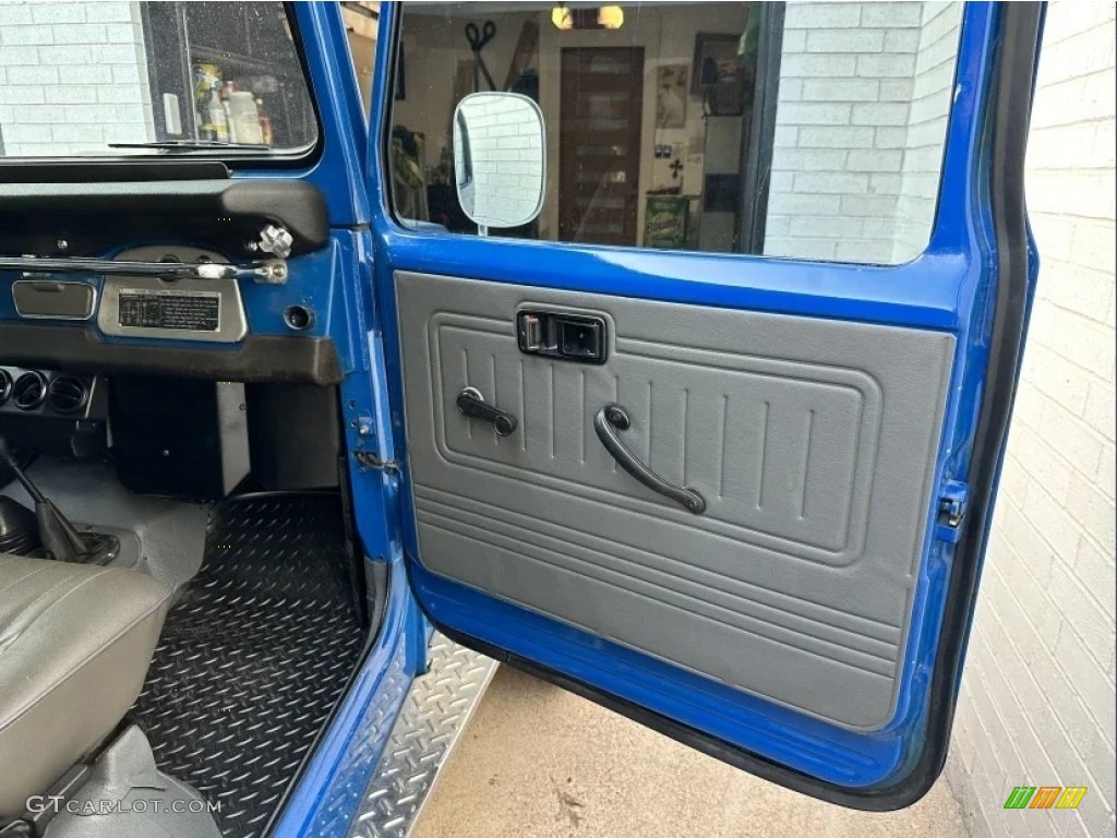 1982 Toyota Land Cruiser FJ40 Gray Door Panel Photo #146221473