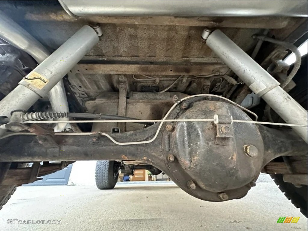 1982 Toyota Land Cruiser FJ40 Undercarriage Photo #146221680
