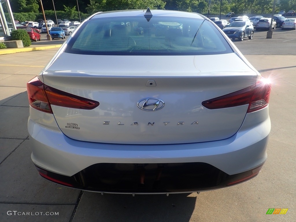 2020 Elantra Value Edition - Symphony Silver / Gray photo #3