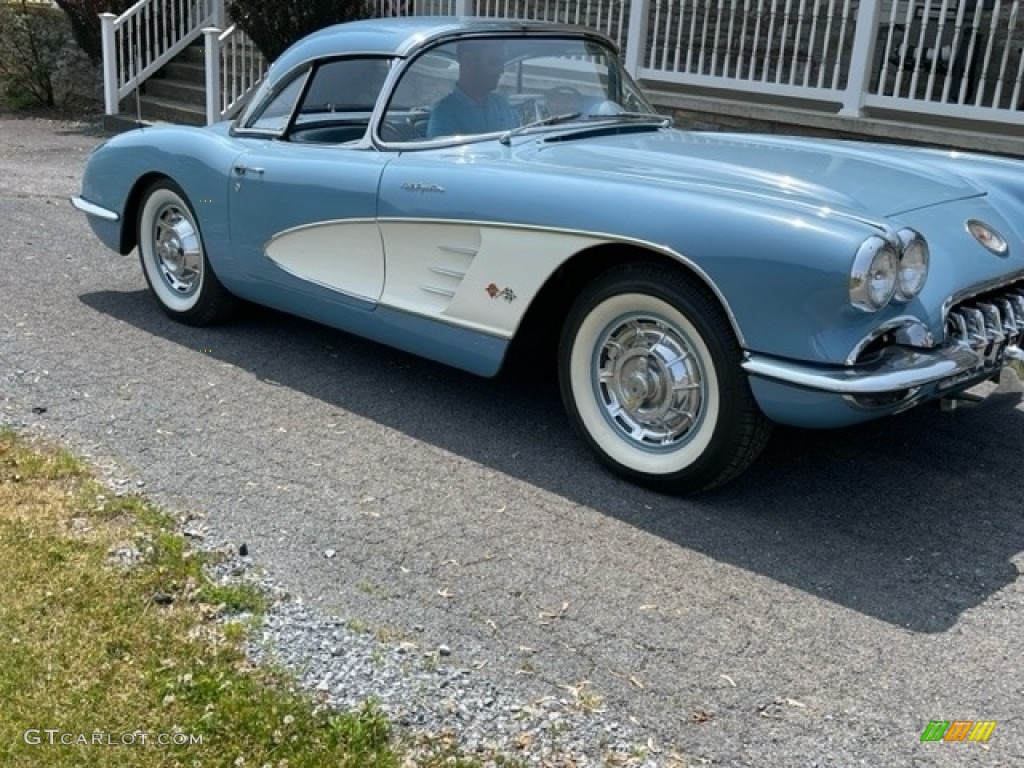 Horizon Blue 1960 Chevrolet Corvette Convertible Hard Top Exterior Photo #146222865