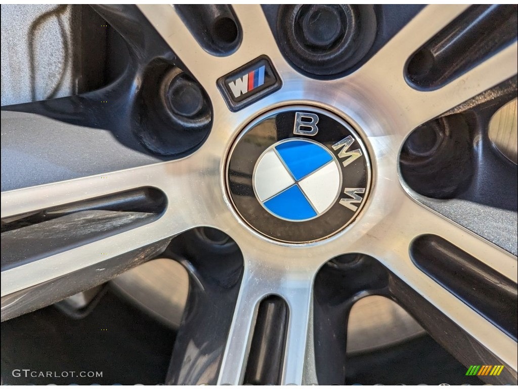 2017 BMW 7 Series 740i Sedan Marks and Logos Photos