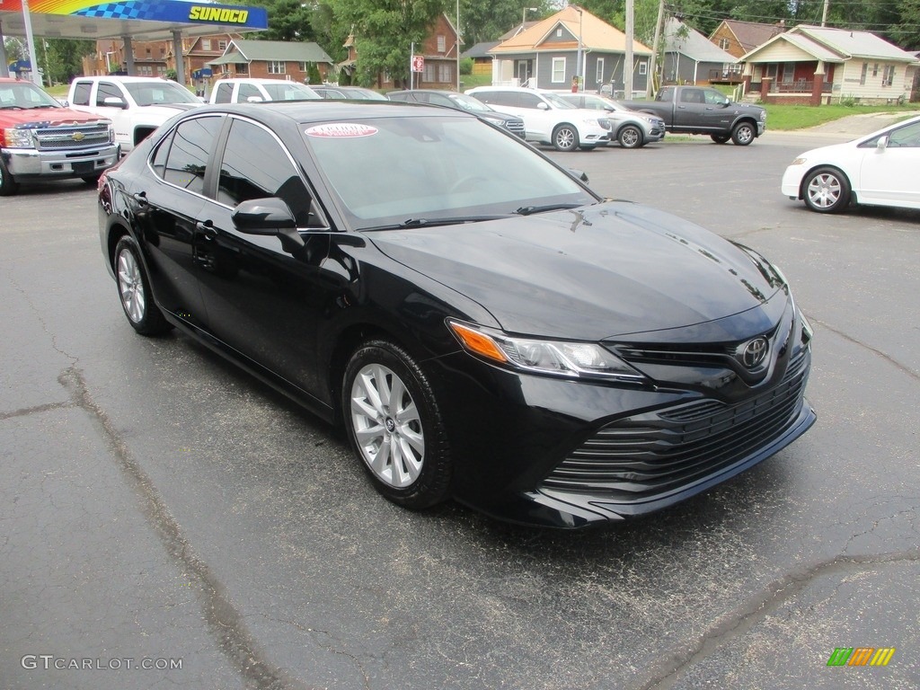 2019 Camry LE - Midnight Black Metallic / Black photo #5