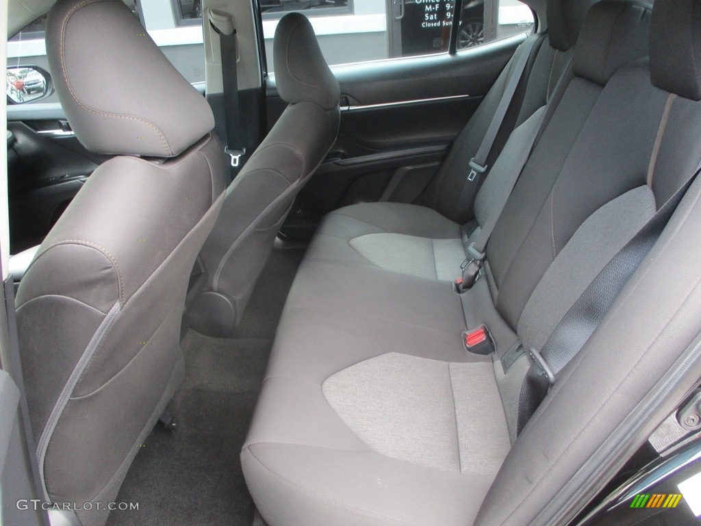 2019 Camry LE - Midnight Black Metallic / Black photo #19