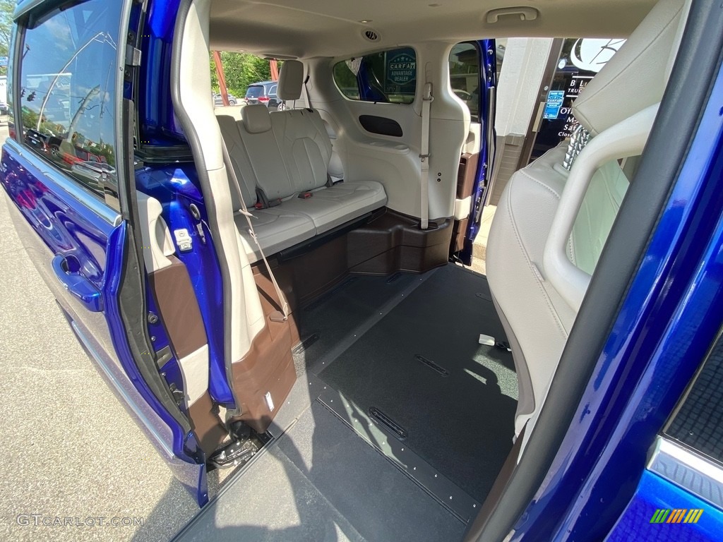 2020 Pacifica Touring L - Ocean Blue Metallic / Alloy/Black photo #41