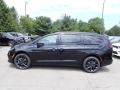 2023 Brilliant Black Crystal Pearl Chrysler Pacifica Touring L AWD  photo #2