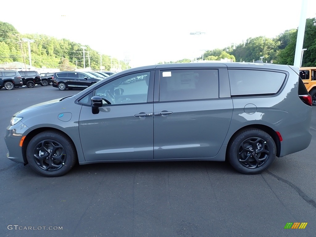 Ceramic Gray 2023 Chrysler Pacifica Hybrid Limited Exterior Photo #146228571
