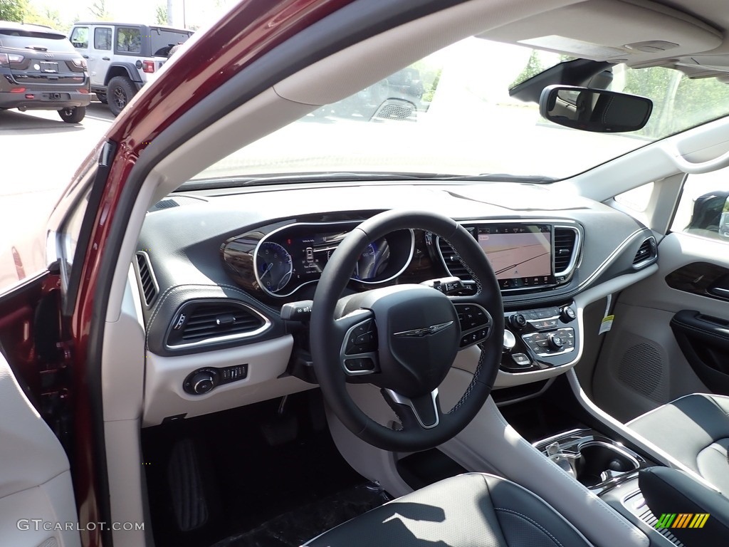 2023 Pacifica Limited AWD - Velvet Red Pearl / Black/Alloy photo #12