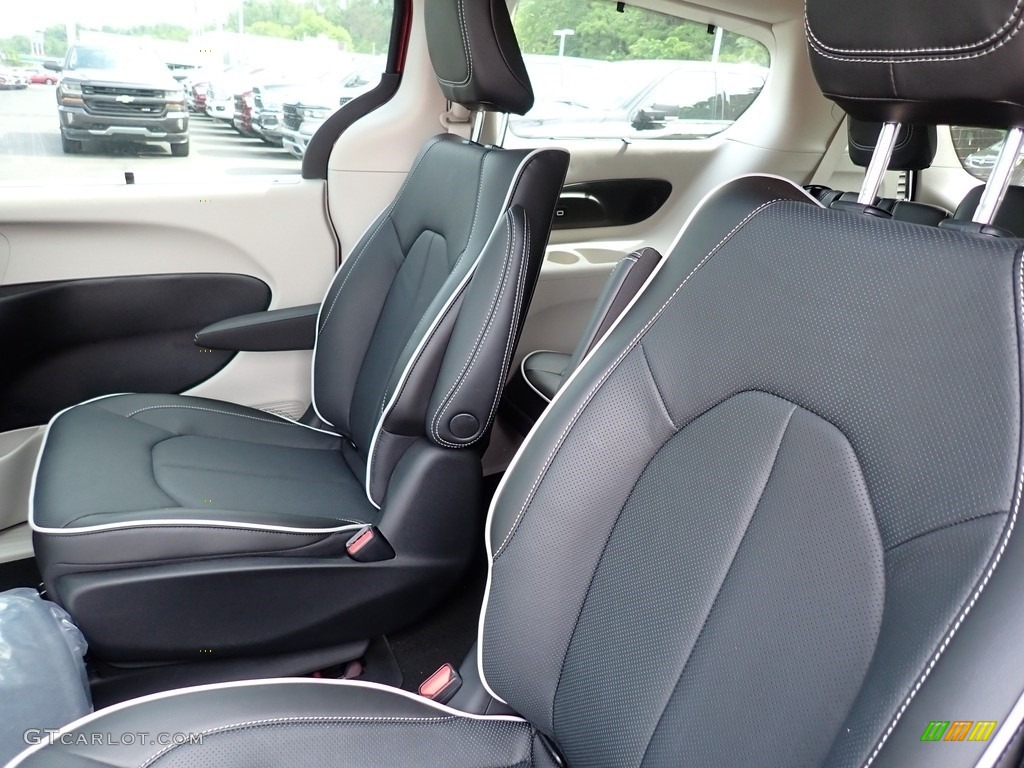 2023 Pacifica Hybrid Limited - Velvet Red Pearl / Black/Alloy photo #12