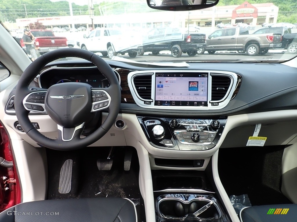 2023 Pacifica Hybrid Limited - Velvet Red Pearl / Black/Alloy photo #13