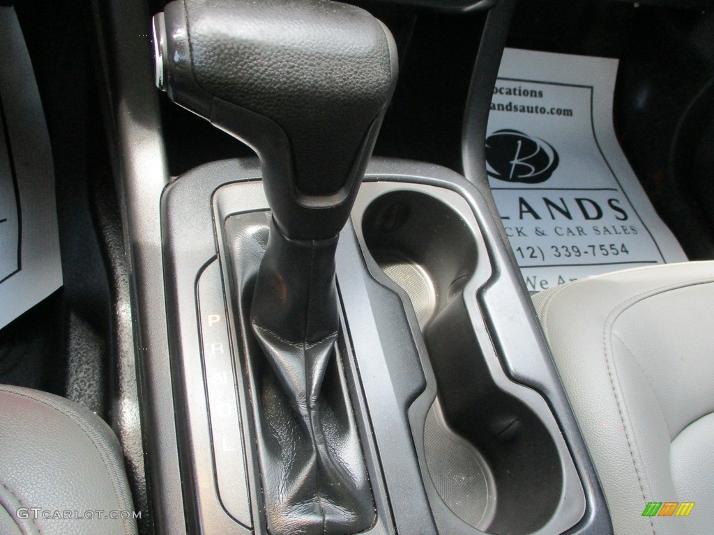2018 Chevrolet Colorado WT Extended Cab Transmission Photos