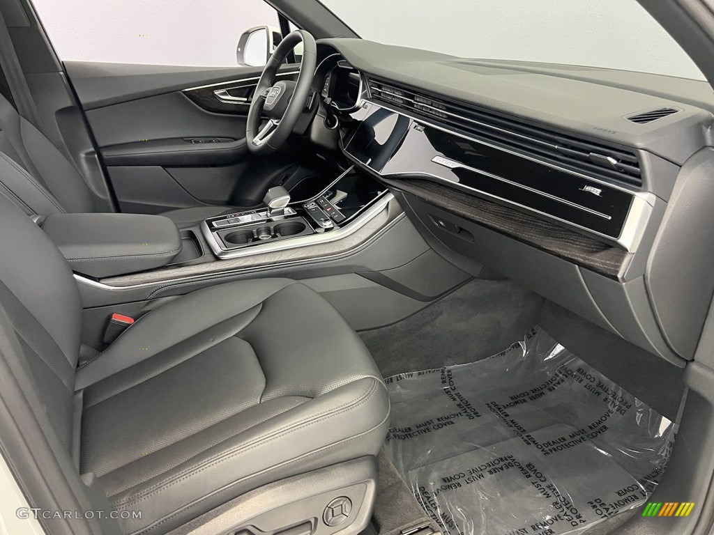 2021 Q7 55 Premium Plus quattro - Carrara White / Black photo #13