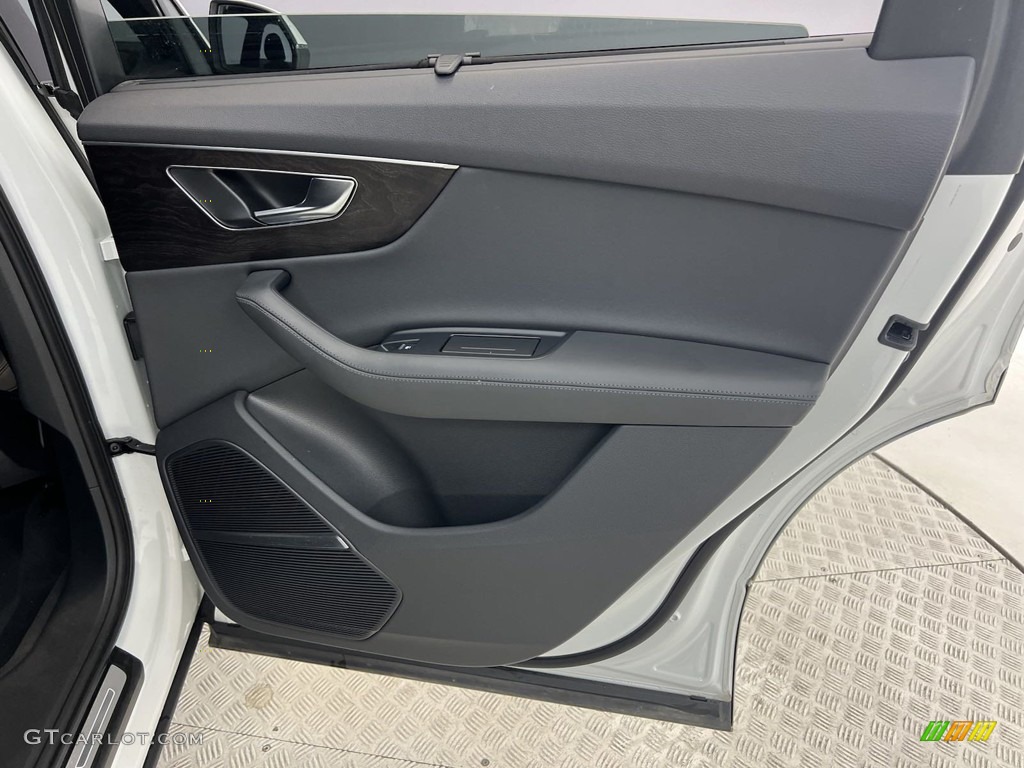 2021 Audi Q7 55 Premium Plus quattro Black Door Panel Photo #146230938