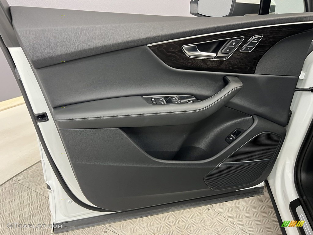 2021 Q7 55 Premium Plus quattro - Carrara White / Black photo #24