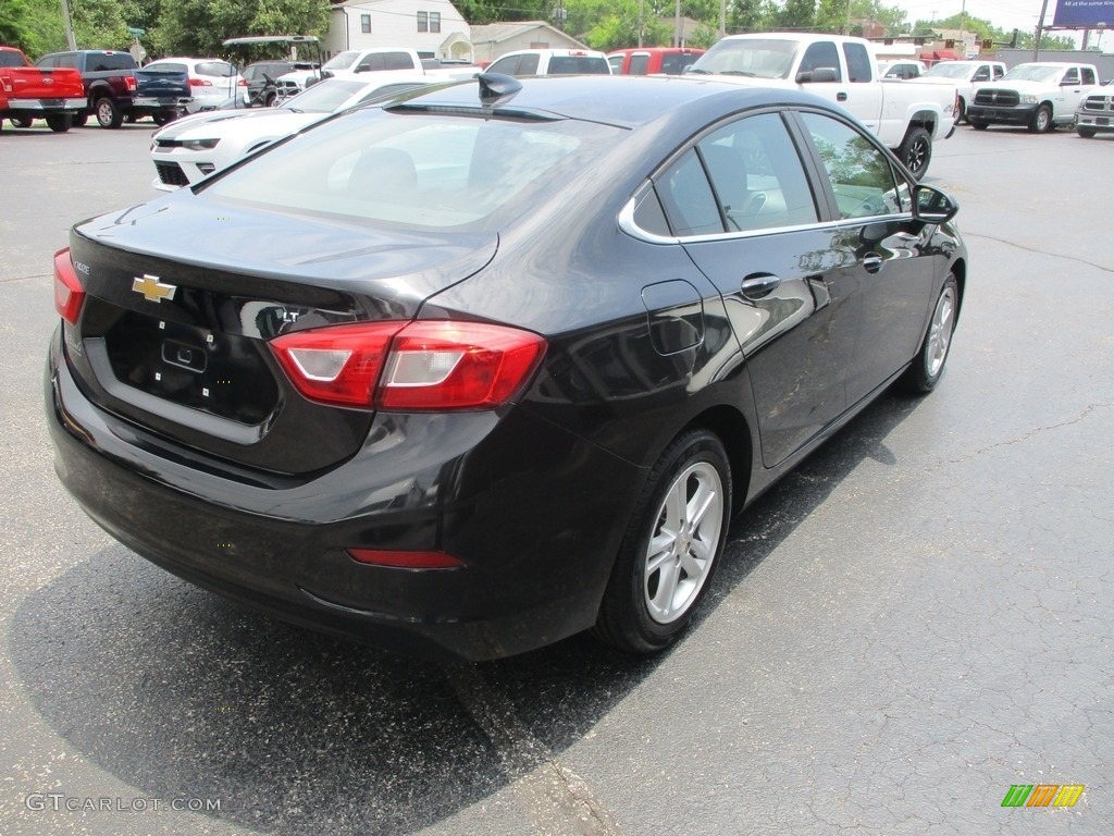 2018 Cruze LT - Mosaic Black Metallic / Jet Black photo #4