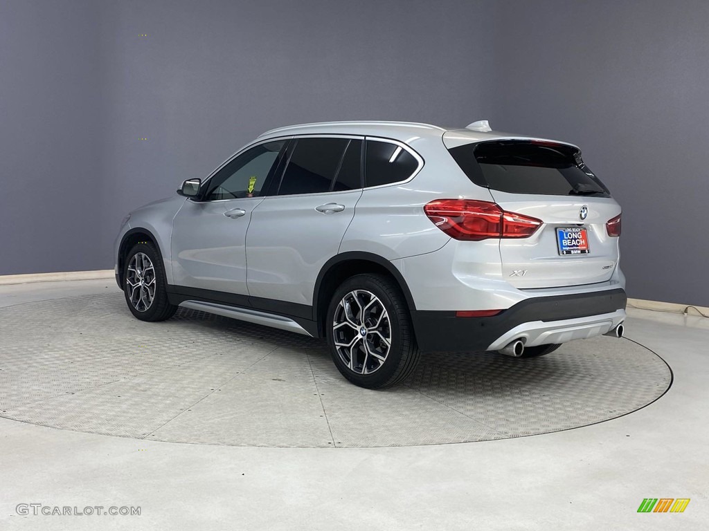 2021 X1 sDrive28i - Glacier Silver Metallic / Black photo #3