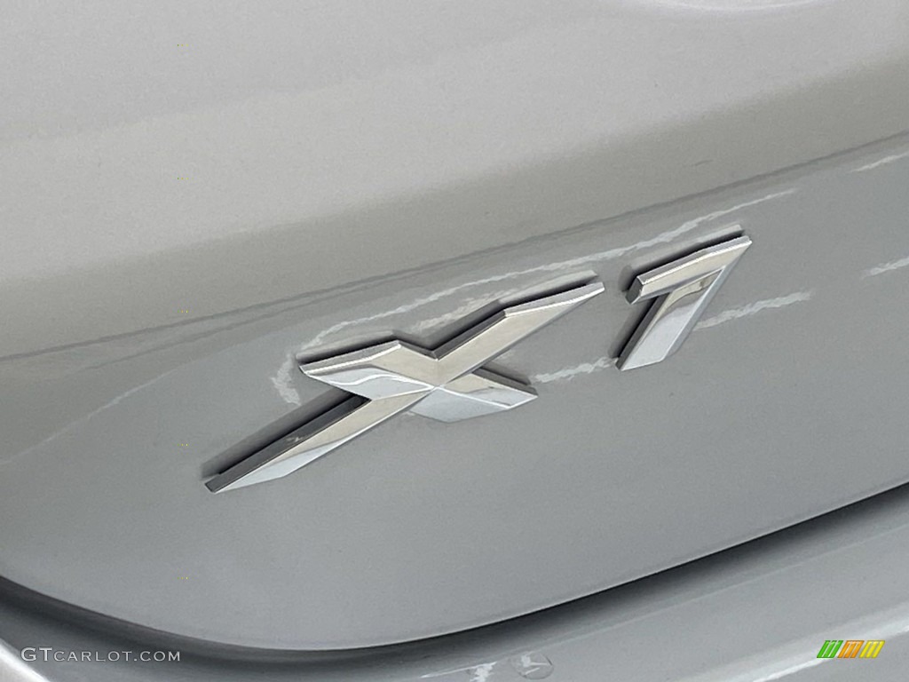 2021 X1 sDrive28i - Glacier Silver Metallic / Black photo #10