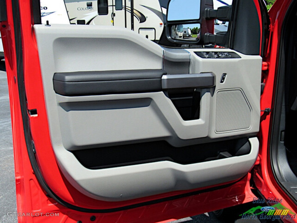 2022 F250 Super Duty XLT Crew Cab 4x4 - Race Red / Medium Earth Gray photo #10