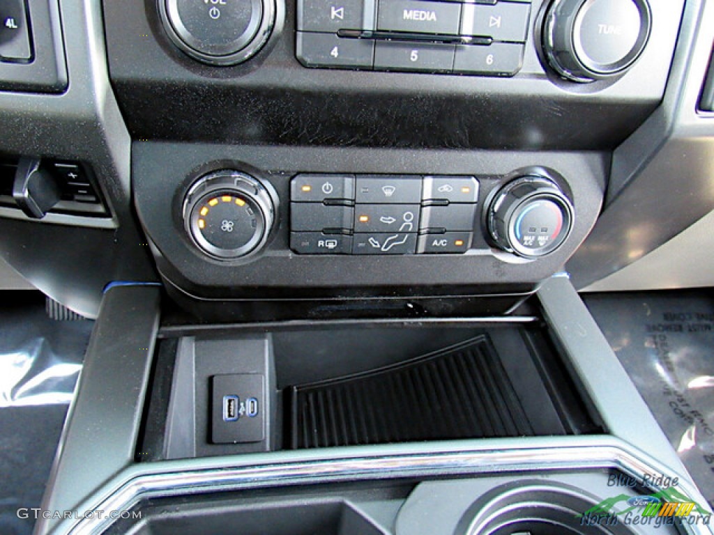 2022 F250 Super Duty XLT Crew Cab 4x4 - Race Red / Medium Earth Gray photo #22