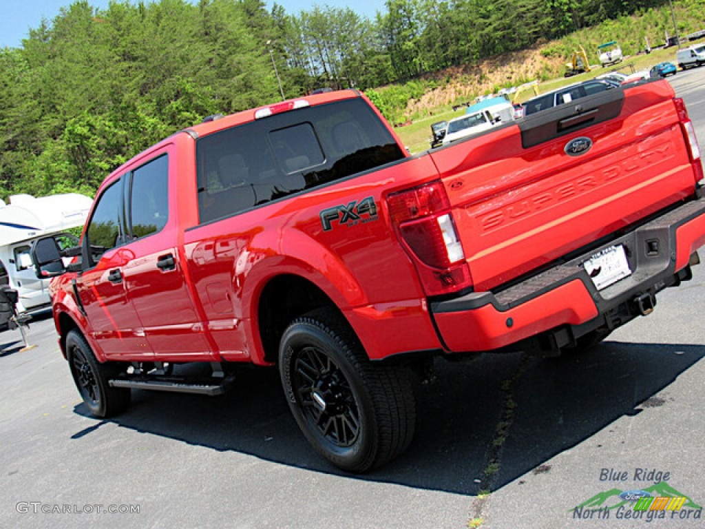 2022 F250 Super Duty XLT Crew Cab 4x4 - Race Red / Medium Earth Gray photo #30