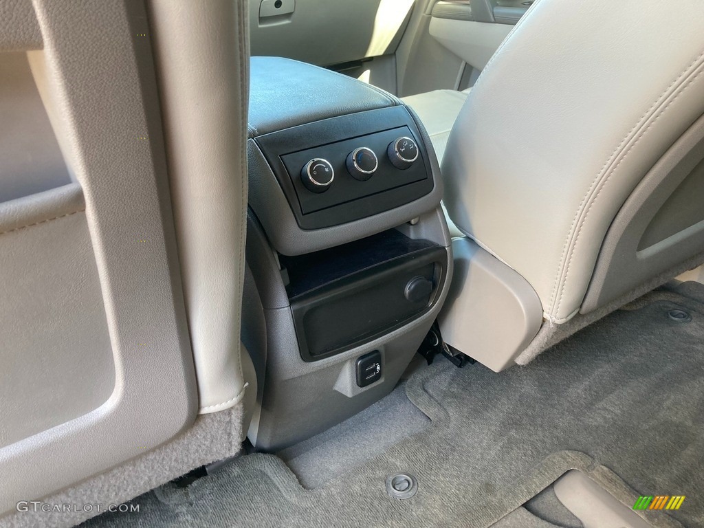 2017 Enclave Leather - White Frost Tricoat / Light Titanium photo #20