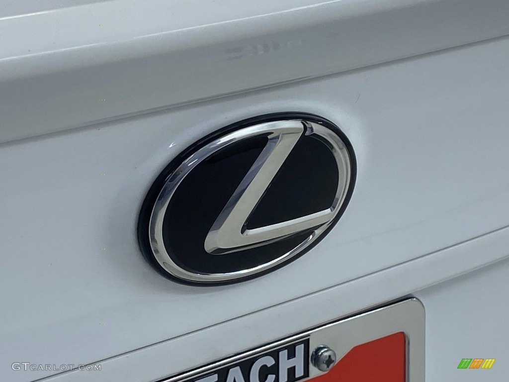 2019 RC 300 F Sport AWD - Ultra White / Black photo #9