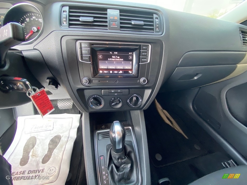 2016 Jetta S - Cardinal Red Metallic / Titan Black photo #19