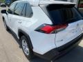 Super White - RAV4 XLE Photo No. 9