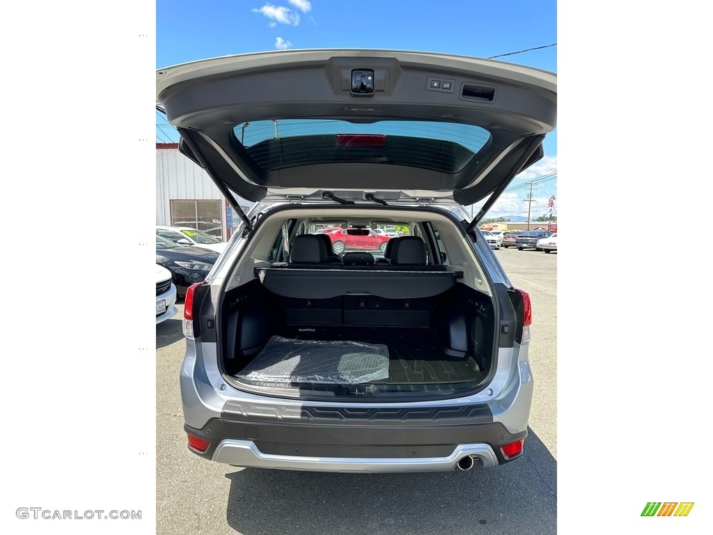 2021 Forester 2.5i Touring - Ice Silver Metallic / Black photo #7