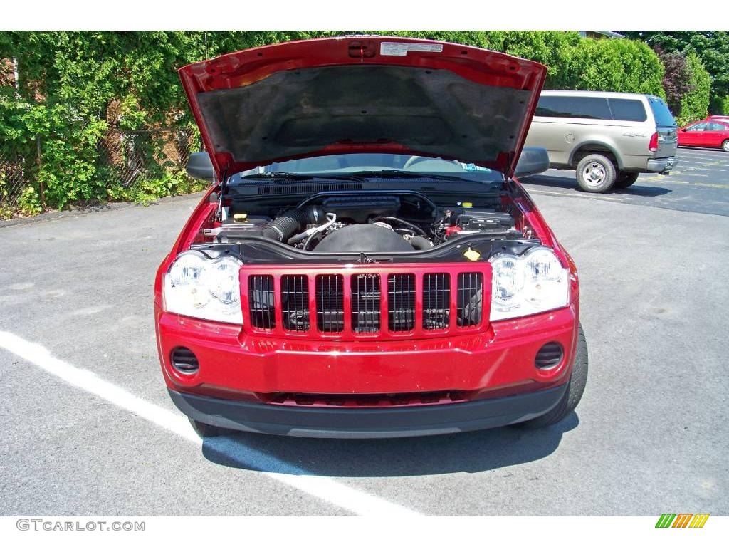 2006 Grand Cherokee Laredo 4x4 - Inferno Red Crystal Pearl / Khaki photo #23