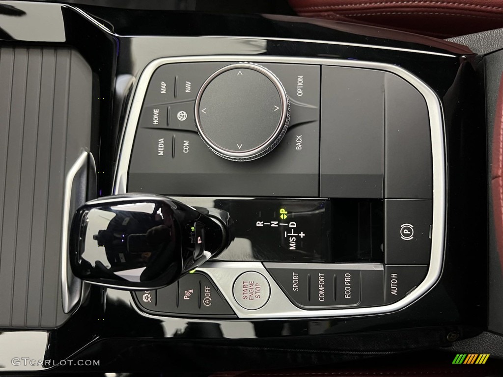 2022 BMW X3 sDrive30i Controls Photo #146243199