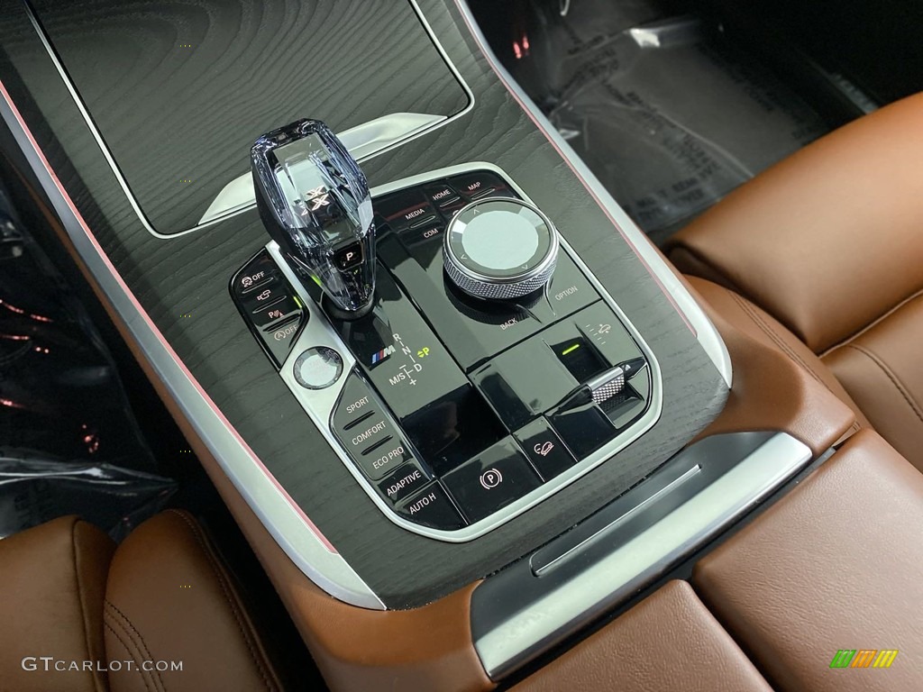 2021 BMW X7 M50i Controls Photo #146243604