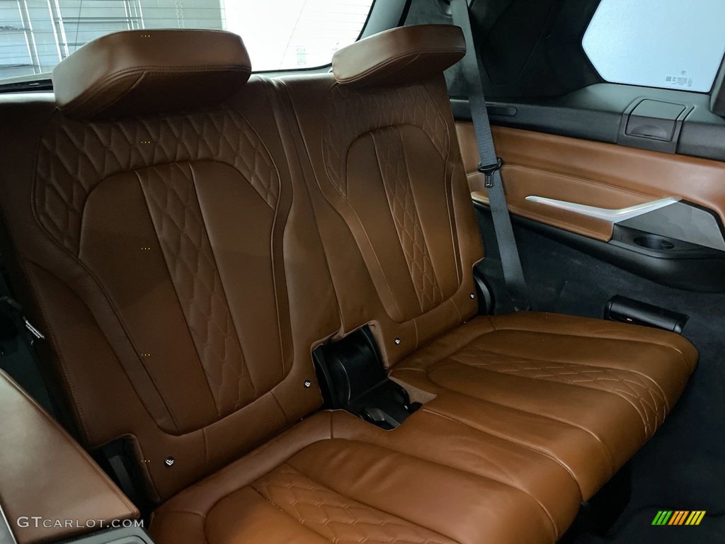 2021 BMW X7 M50i Interior Color Photos