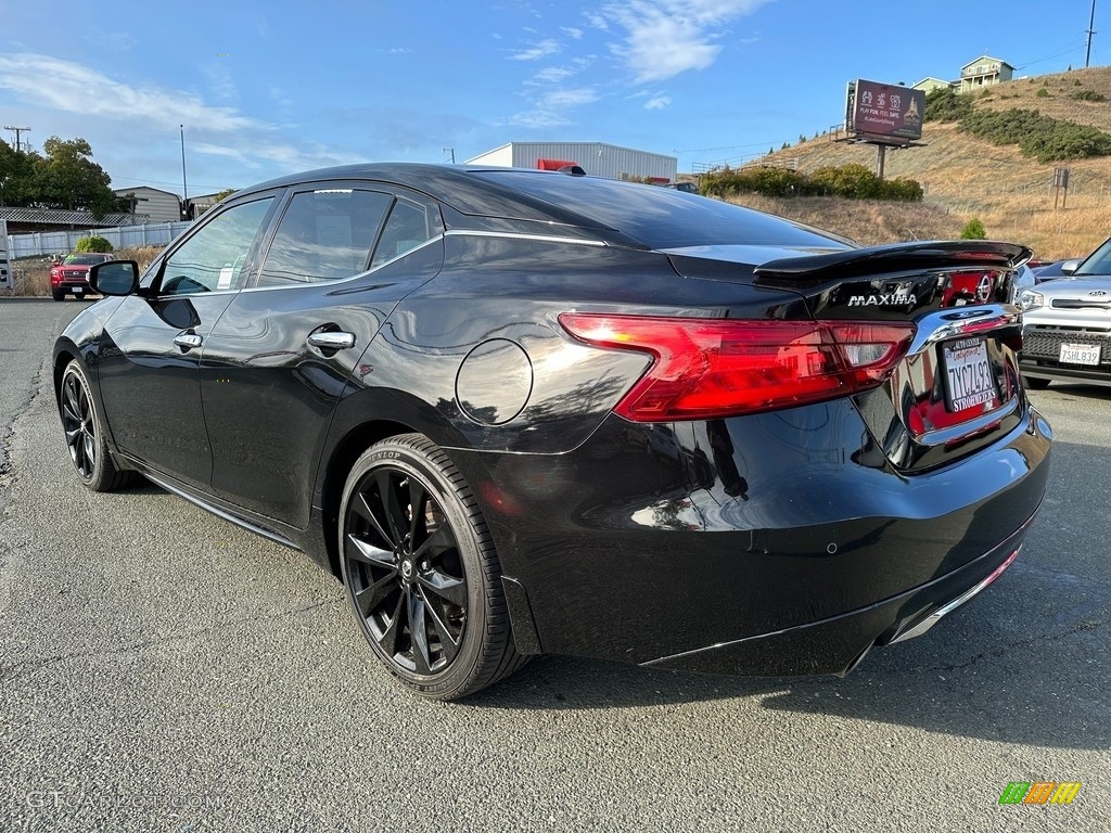 2017 Maxima SR - Super Black / Charcoal photo #4
