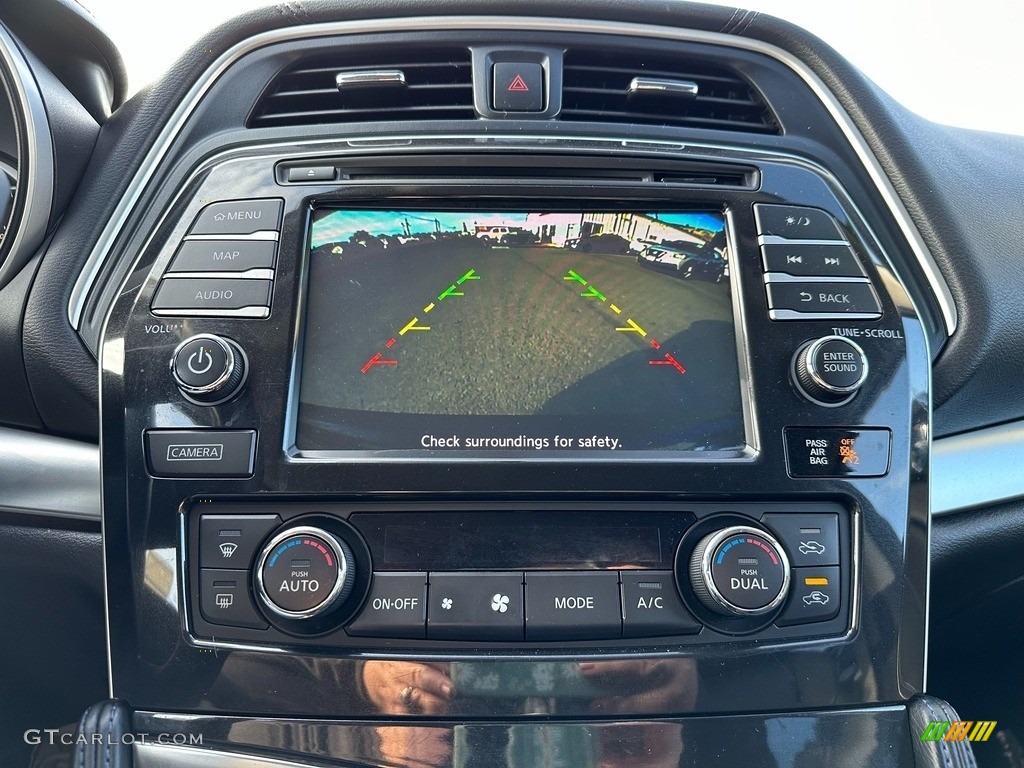 2017 Maxima SR - Super Black / Charcoal photo #10