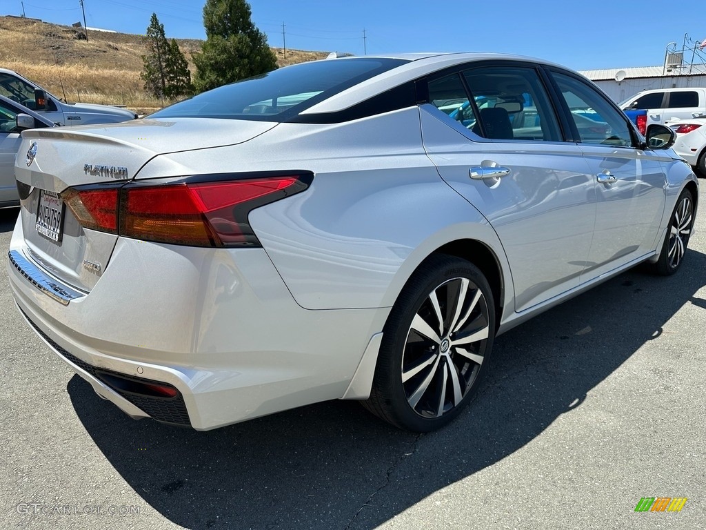2021 Altima Platinum AWD - Brilliant Silver Metallic / Charcoal photo #6